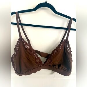 SKIMS Fits Everybody Lace Triangle Bralette COCOA